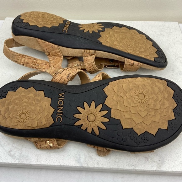 Vionic Amber Cork Sandals Walking Travel Outdoor - Picture 11 of 11